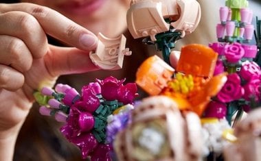 Imagem de destaque para Lego lança coleção com flores e bonsais para os apaixonados por plantas